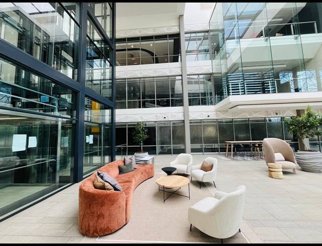 1,200M² OFFICE TO LET IN WATERFALL
